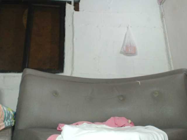MaguieBbw live cam on BongaCams
