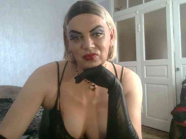 NiraFrost Live Webcam on BongaCams