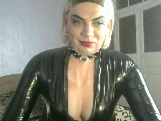 NiraFrost Live Webcam on BongaCams