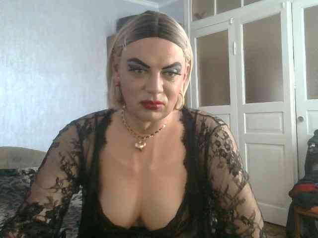 NiraFrost Live Webcam on BongaCams