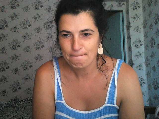 Karolina33 live cam on BongaCams