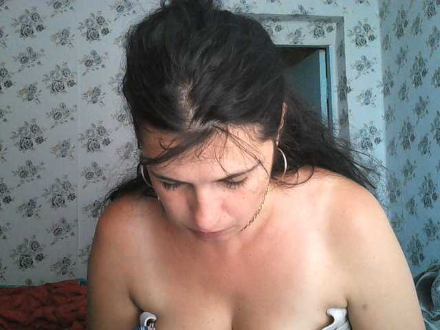 Karolina33 live cam on BongaCams