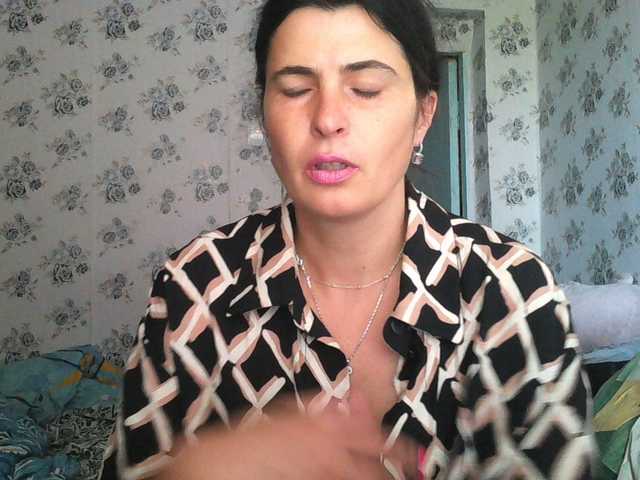 Karolina33 live cam on BongaCams