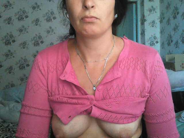 Karolina33 live cam on BongaCams