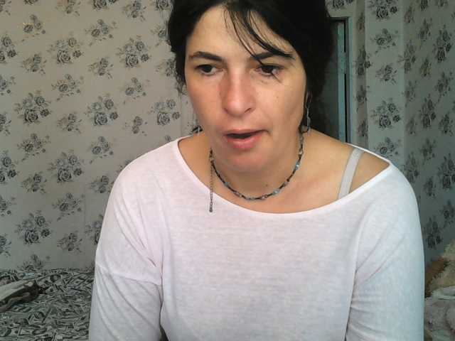 Karolina33 live cam on BongaCams