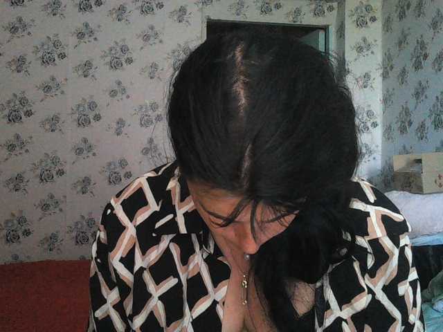 Karolina33 live cam on BongaCams