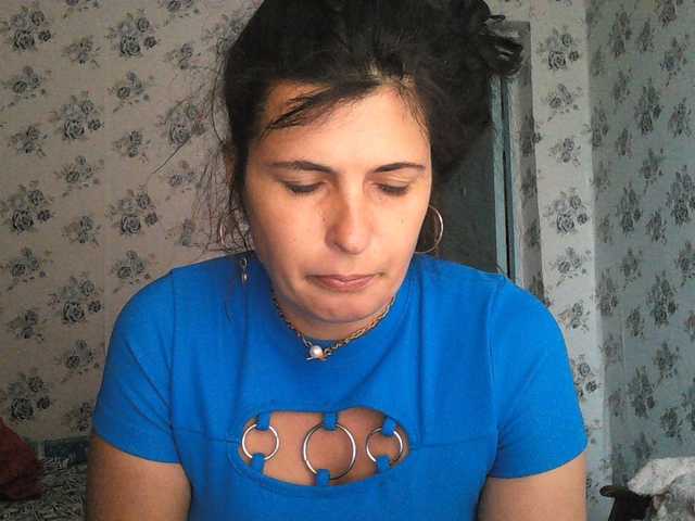 Karolina33 live cam on BongaCams