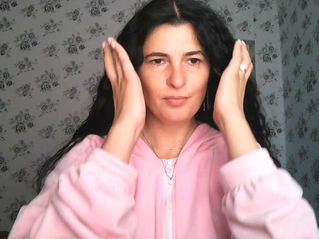 Karolina33 live cam on BongaCams