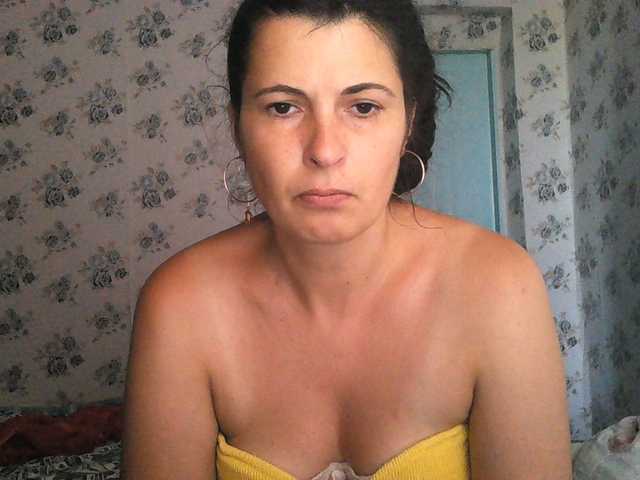 Karolina33 live cam on BongaCams