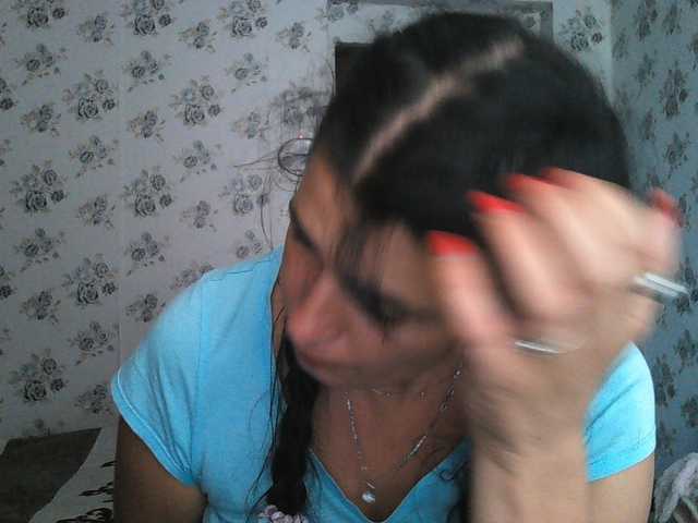 Karolina33 live cam on BongaCams