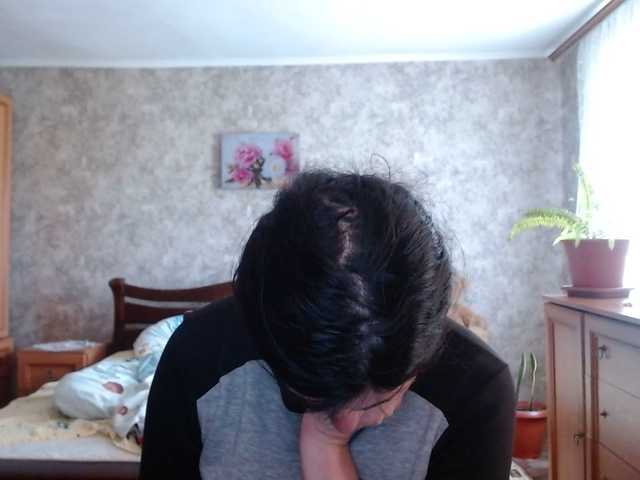 Karolina33's BongaCams show and profile