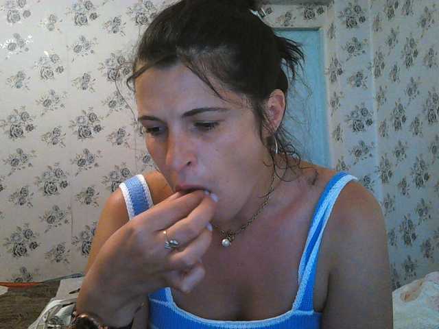 Karolina33 live cam on BongaCams