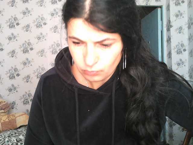 Karolina33 — live female cam