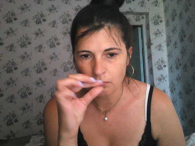 Karolina33 live cam on BongaCams