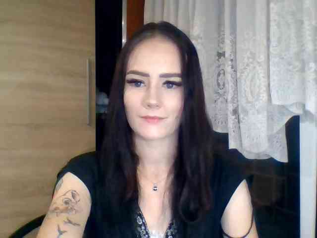 Model: NinaFlirt