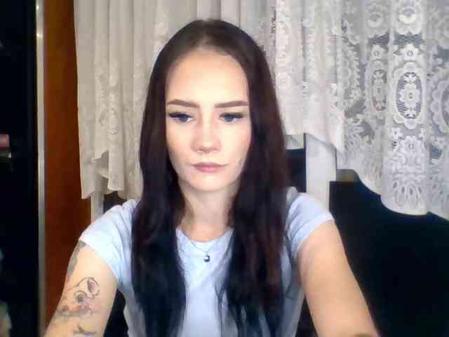 NinaFlirt webcam