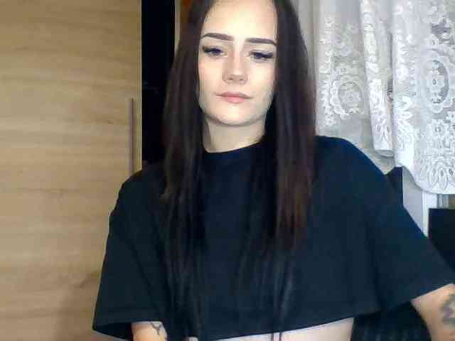 Model: NinaFlirt