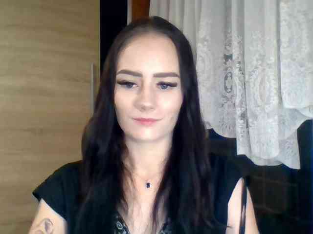 Model: NinaFlirt