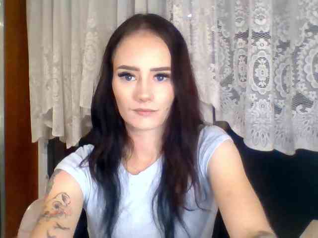 NinaFlirt webcam