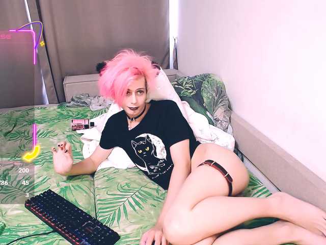 Littlepinkcat live cam