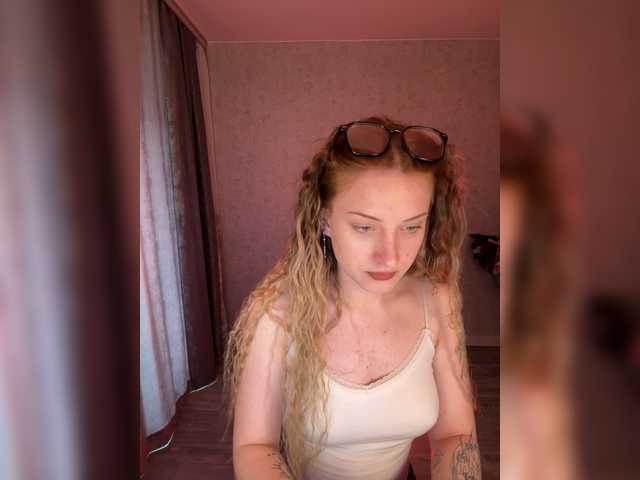 meowluly live cam on BongaCams