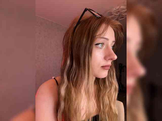 meowluly webcam