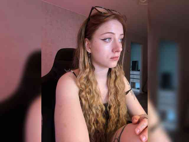 meowluly webcam