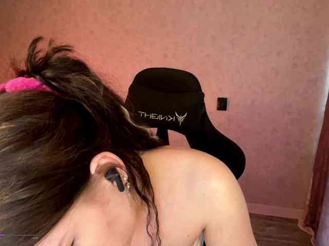 meowluly webcam