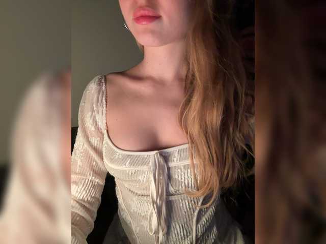 -DarinaXXX-'s BongaCams show and profile