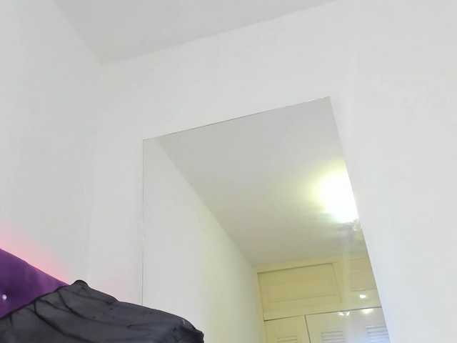 veronicasquirt live cam on BongaCams