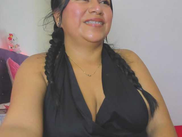 veronicasquirt live cam on BongaCams