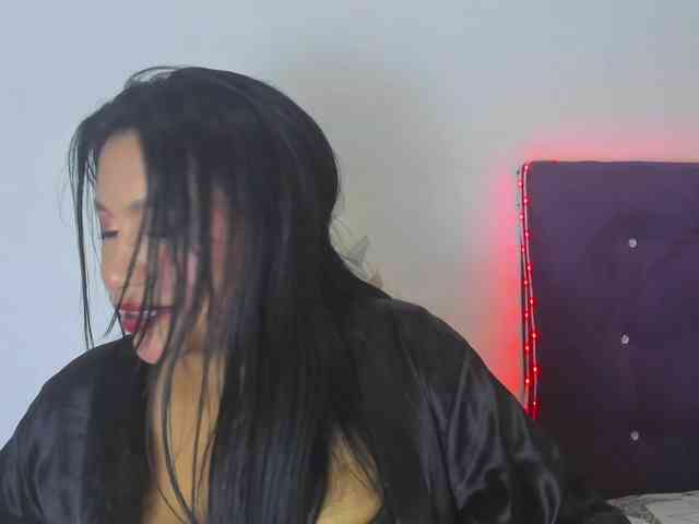 veronicasquirt webcam