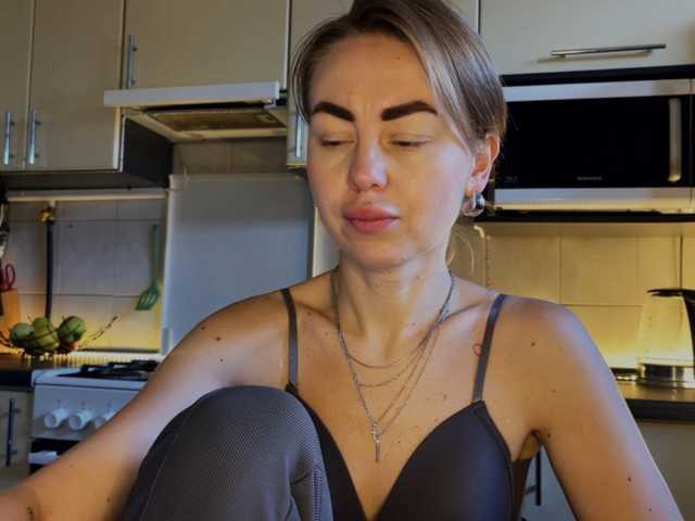 MartaLuna live cam on BongaCams