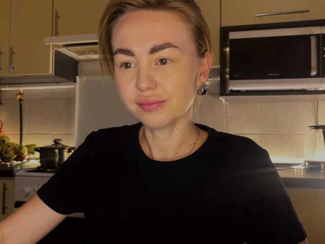 MartaLuna live cam preview