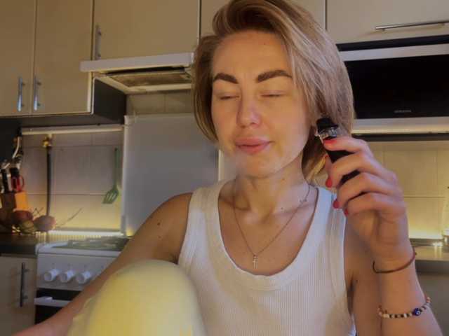 MartaLuna, en directo ahora en BongaCams
