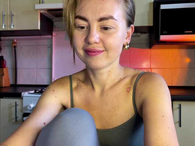 MartaLuna live cam on BongaCams