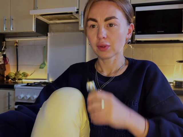 MartaLuna live cam on BongaCams