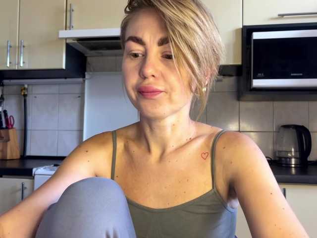 MartaLuna live cam on BongaCams