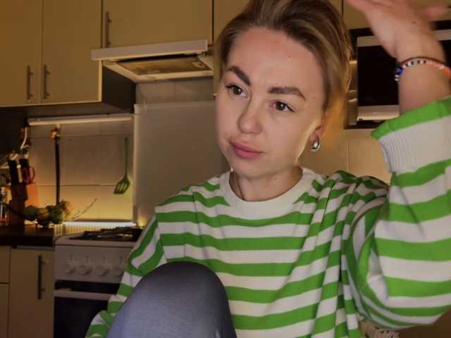 MartaLuna live cam preview