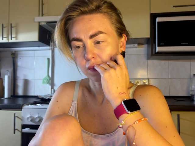 MartaLuna live cam on BongaCams