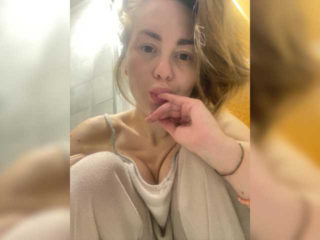 MartaLuna live cam on BongaCams