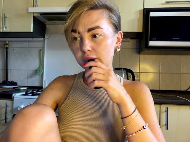 MartaLuna live cam on BongaCams
