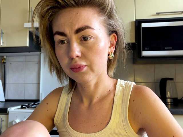 MartaLuna live webcam show