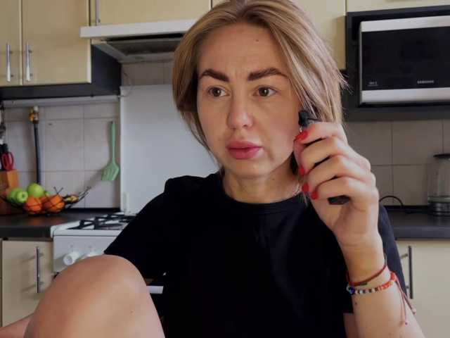 MartaLuna live cam on BongaCams