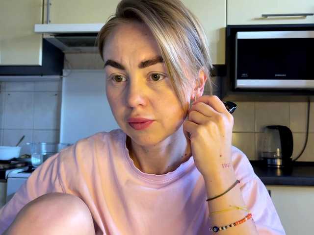 MartaLuna live cam on BongaCams