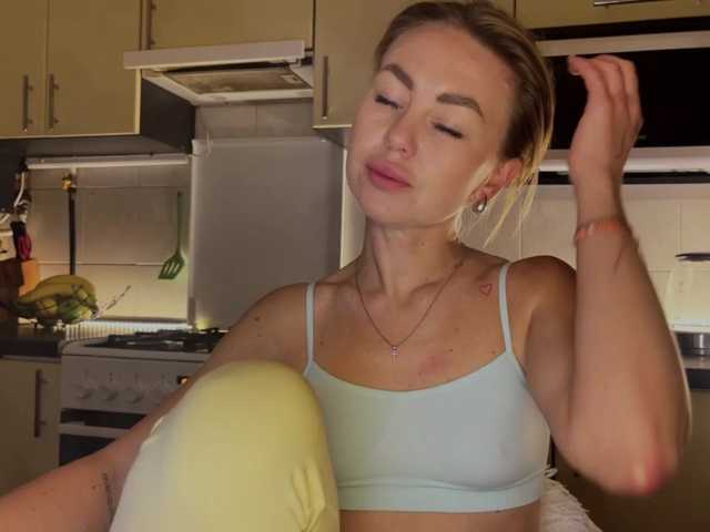 MartaLuna live cam preview