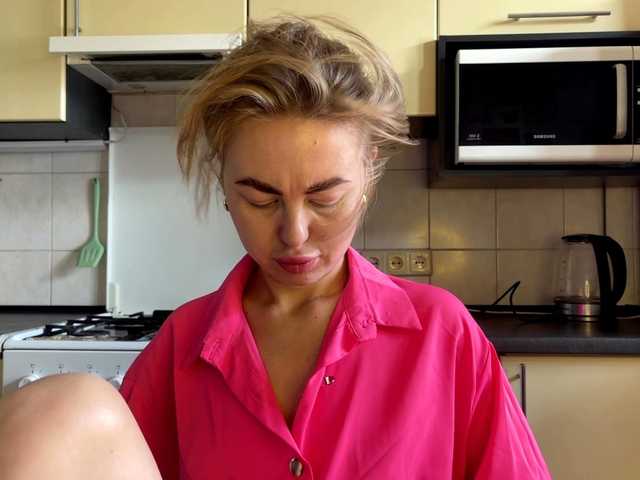 MartaLuna live cam on BongaCams