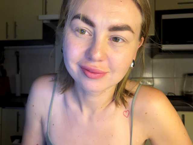 MartaLuna live cam on BongaCams