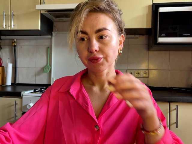 MartaLuna live cam on BongaCams