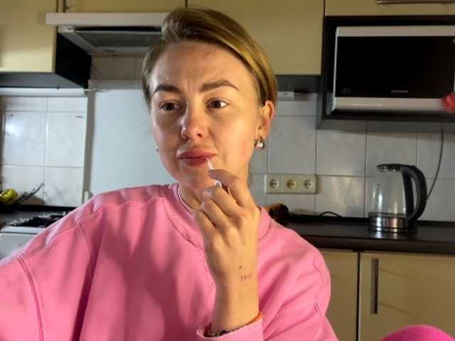 MartaLuna's BongaCams show and profile